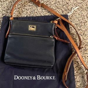 DOONEY AND BOURKE navy pebble leather crossbody purse
